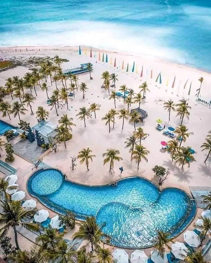 pool01.jpg