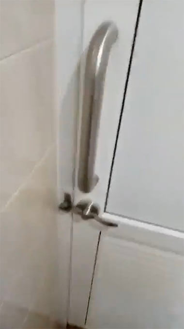 door_01.jpg