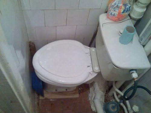 toilet04.jpg